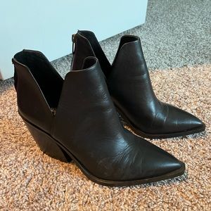 Vince Camuto black ankle boots V cut booties